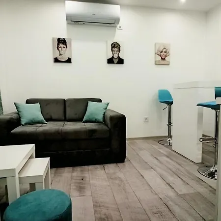 Mauna De Luxe * Bogatić