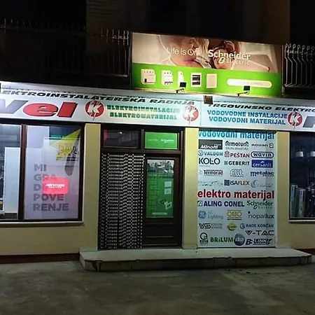 Mauna De Luxe * Bogatić