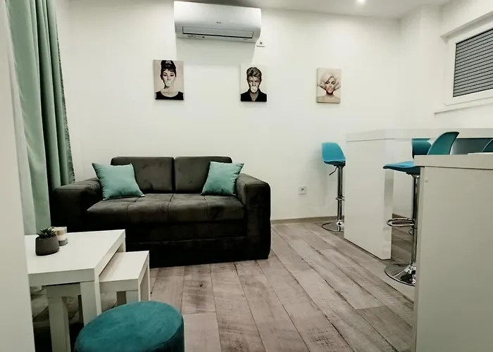 Mauna De Luxe * Bogatić